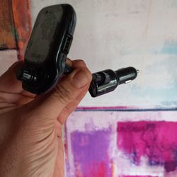 Car Bluetooth USB Fm Transmitter ( New )