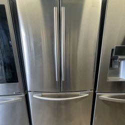 SAMSUNG FRENCH DOOR REFRIGERATOR (33in Width)