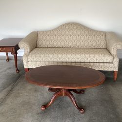 Ethan Allen Formal Living Room Set. Pick Up In Athens Alabama. CASH ONLY at time of pickup.