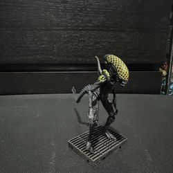 Hiya Toys Alien vs. Predator: Grid Alien 1:18 Scale Action Figure, Multicolor