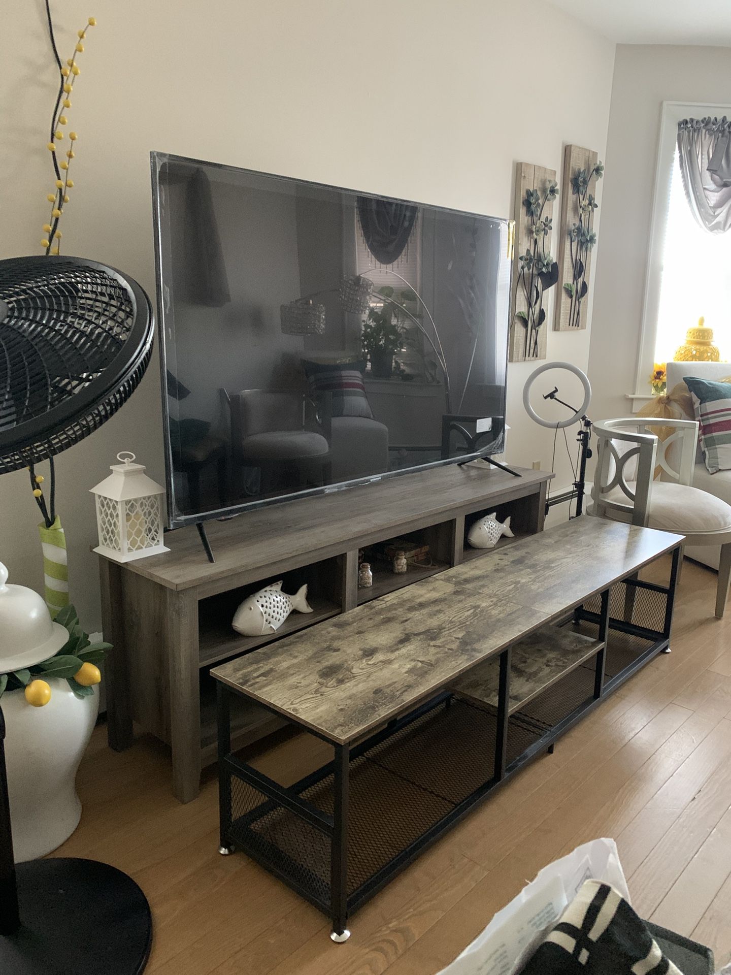 Only The Tv Stand in Front Of Tv Is For Sell