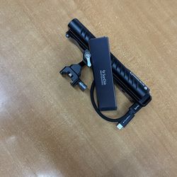 Kondor Blue PRO-BLADE SSD Recording Handle with 1TB SSD Drive Kit with Kondor Blue Right-Angle USB-C 3.1 Gen 2 Cable (8.5", Raven Black)