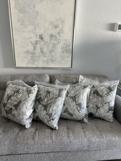 Set Of 4 Indoor/outdoor Decorative  Pillows New 