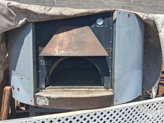 Wood pizza oven