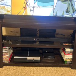 Tv console shelves