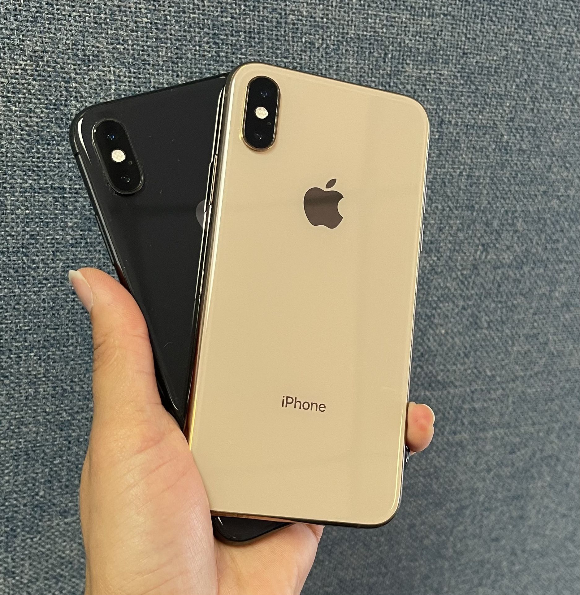 iPhone XS Max 64gb Unlocked $279 Each