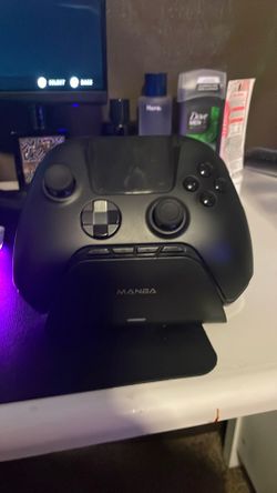 mamba controller with back paddles for pc comes with a charging stand