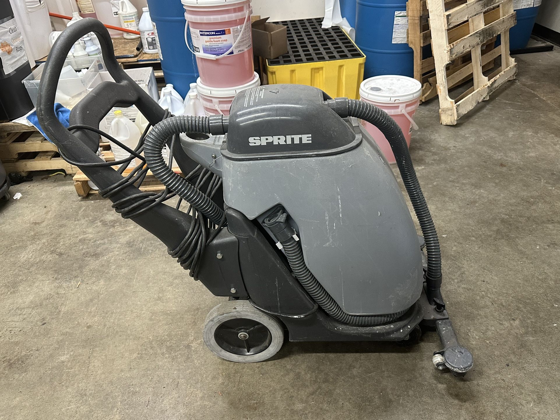 Advance Sprite 16 Walk-Behind Commercial Wet/Dry Vacuum