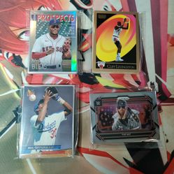 Random Sports card Bundles 4 Packs
