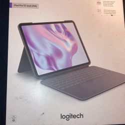 iPad Pro 13 Logitech Combo Touch Keyboard 