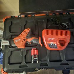 Milwaukee M12 Hackzall