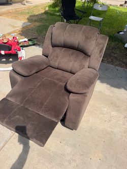 Single Couch Recliner