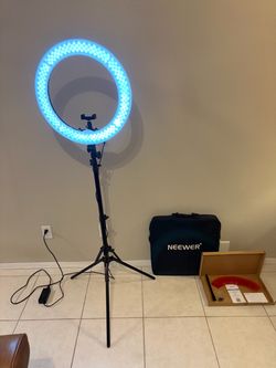 NEEWER 18” LED Ring Light Kit