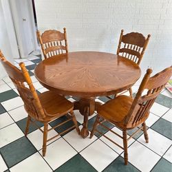 Dining table and chair set very nice solid wood
