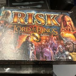 Parker Brothers40833 Risk The Lord of the Rings Board Game used awesome condition