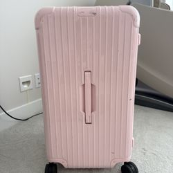 Rimowa trunk plus