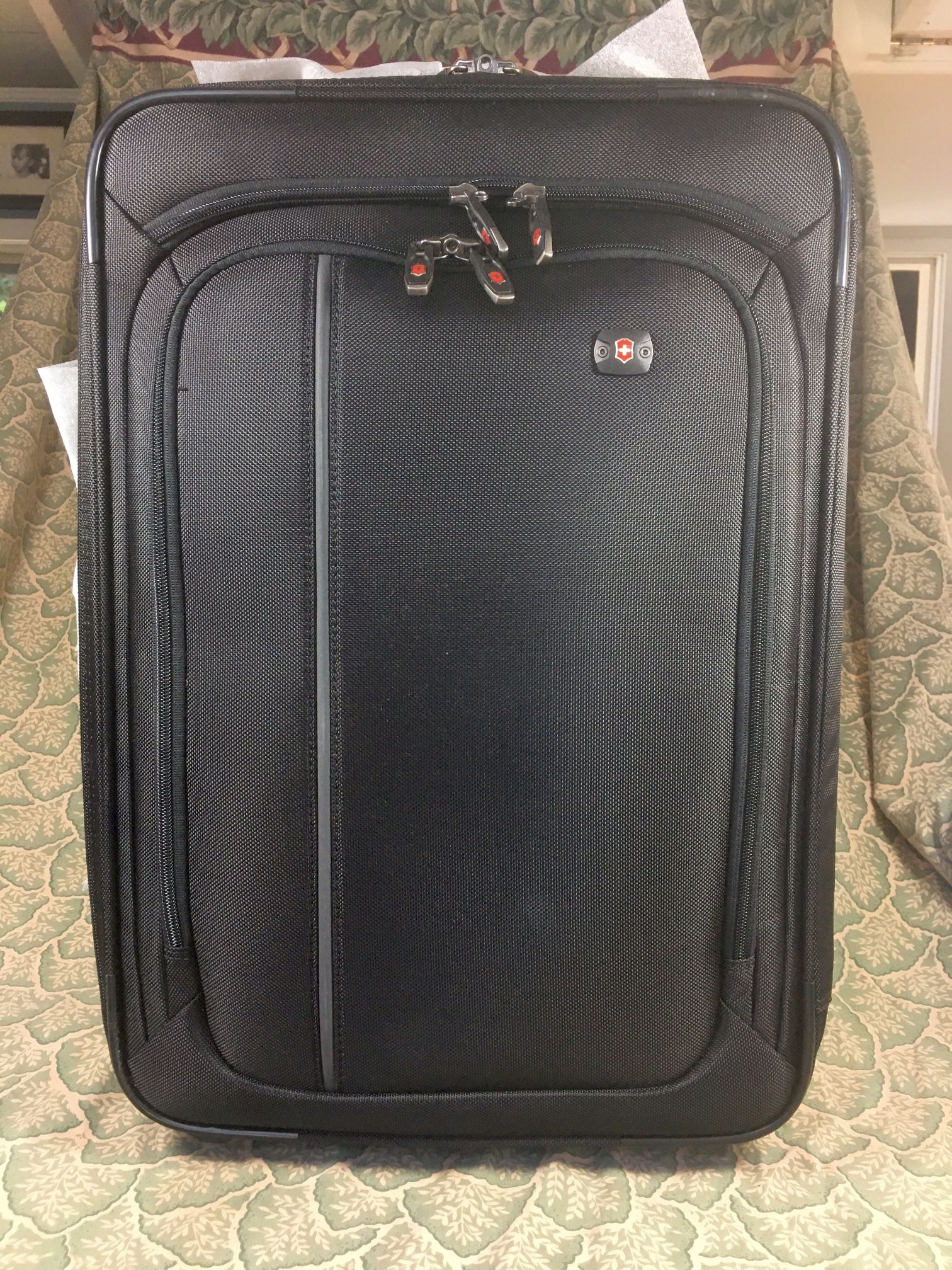 Victorinox Werks 4.0 Black 20” Expandable Carry On Suitcase