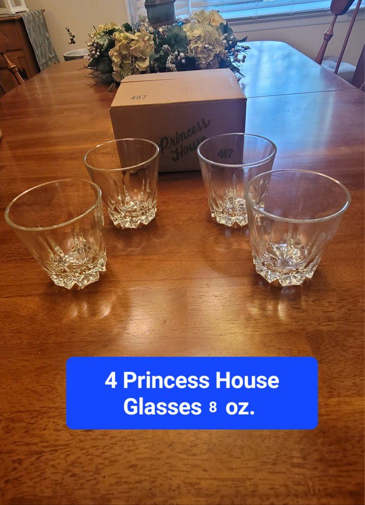 Princess House 487 Set Of 4 Glasses / Drinking / Cocktail Vtg