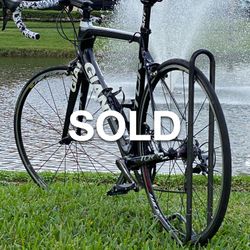 GIANT TCR ADVANCED Carbon Fiber. Large  53 Cm (21” ) Frame. Excellent Condition. Click On Profile To See More Exceptional High End Bicycles. 