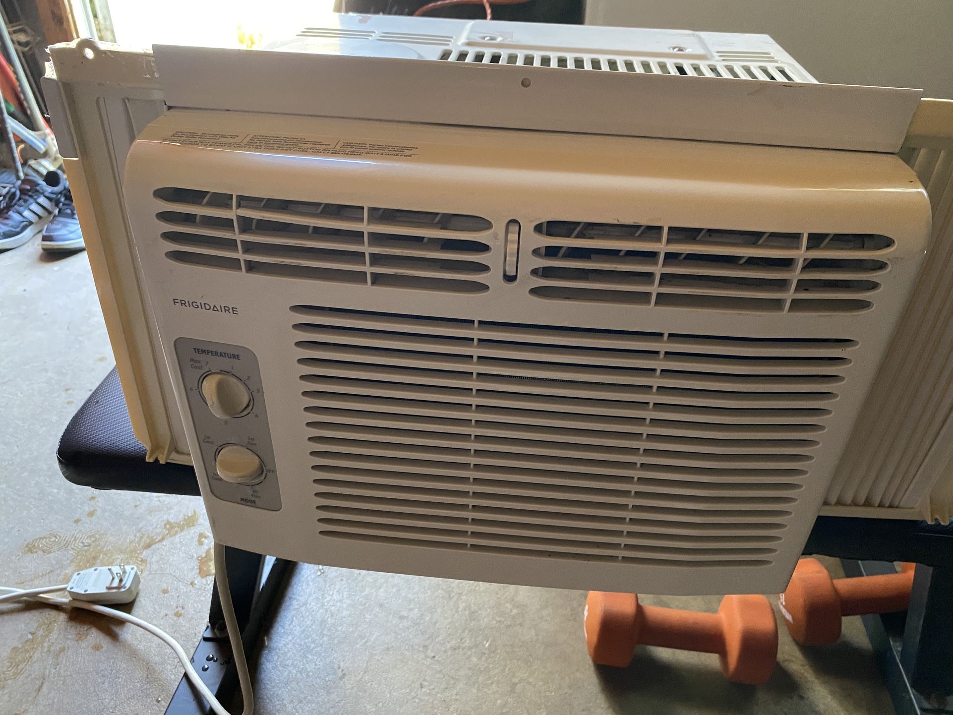AC UNIT