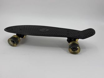 Beleev 22” Mini Cruiser Skateboard with LED Light-Up Wheels - Excellent Condition