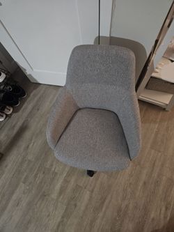 Desk chair
