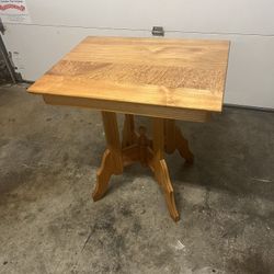 Vintage Eastlake Style Solid Wood Maple Parlor Table
