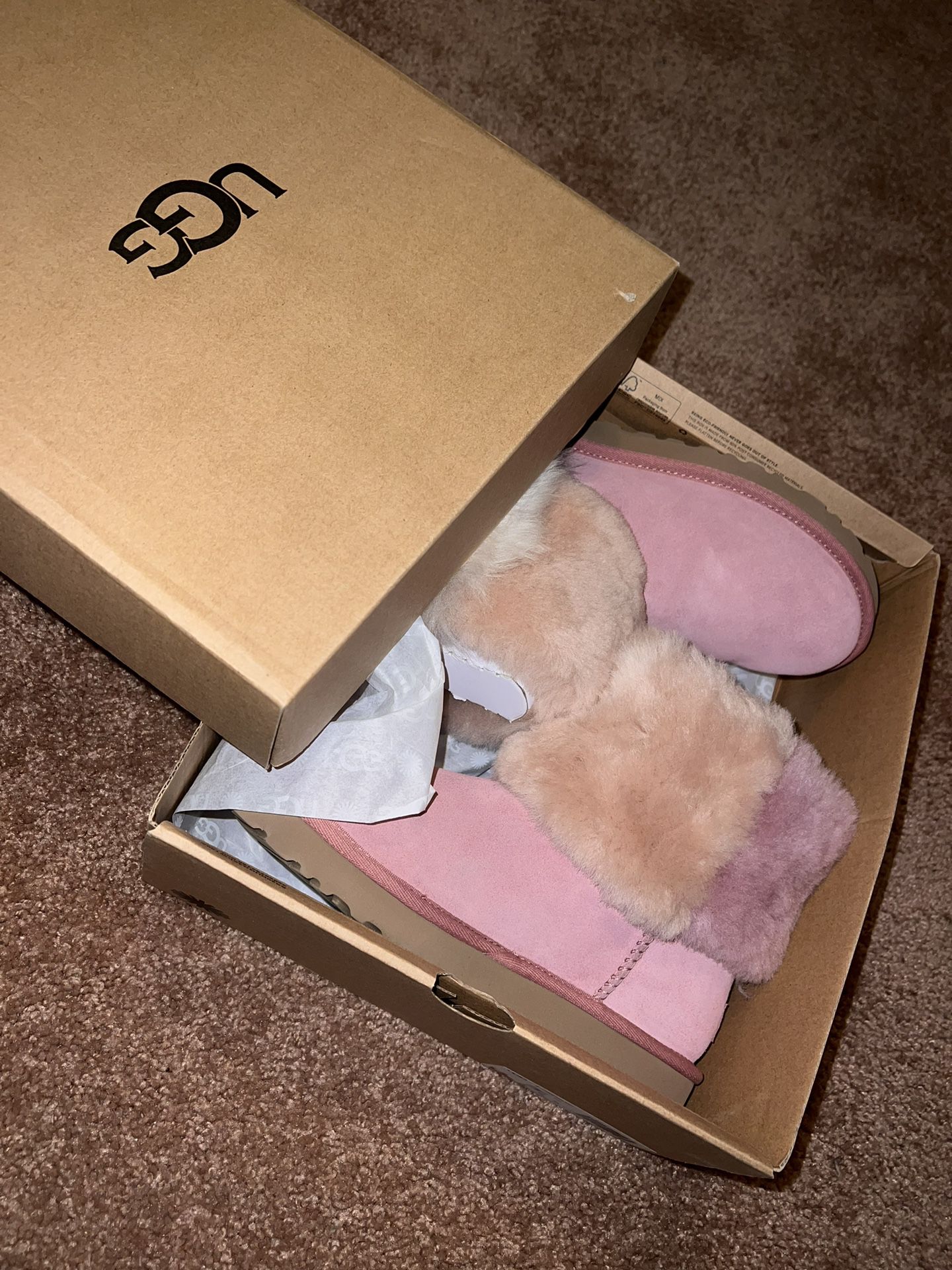 Authentic pink Uggs Women Size 7