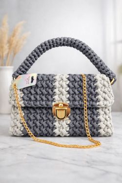 HANDMADE PURSES WITH T-SHIRT YARN