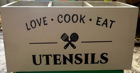 Farmhouse Wooden Utensil Organizer