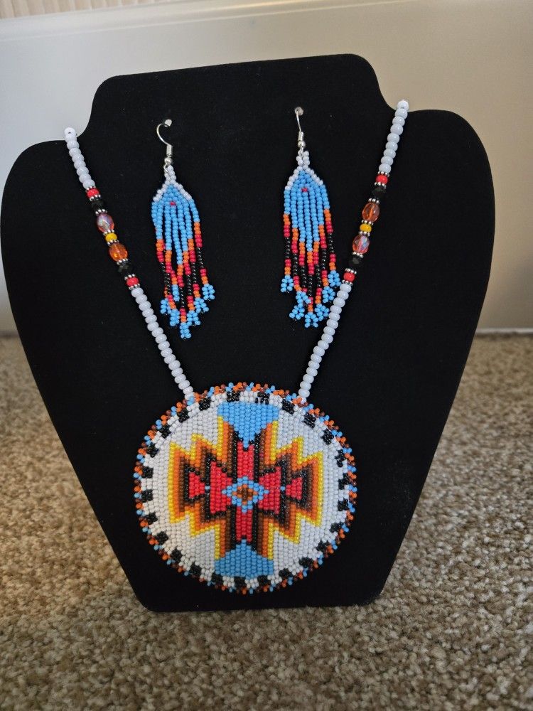 Handmade Beaded White And Red Medallion Necklace And Earrings Set