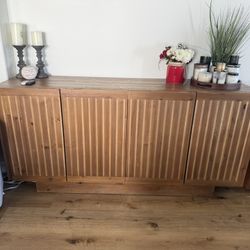 Buffet cabinet 18x71x34