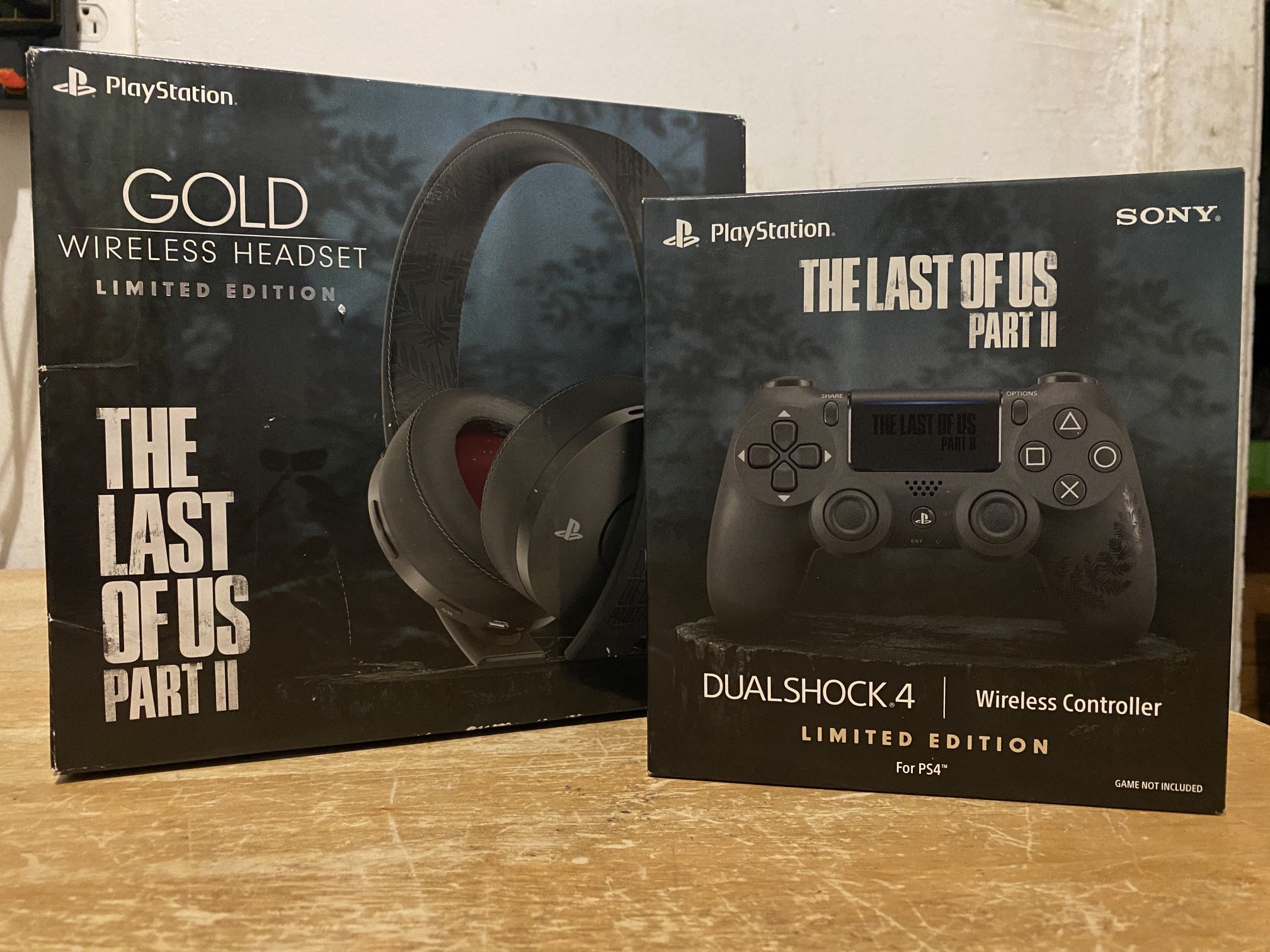 PlayStation 4 Limited Edition The Last of Us 2 Wireless Headset & Controller!