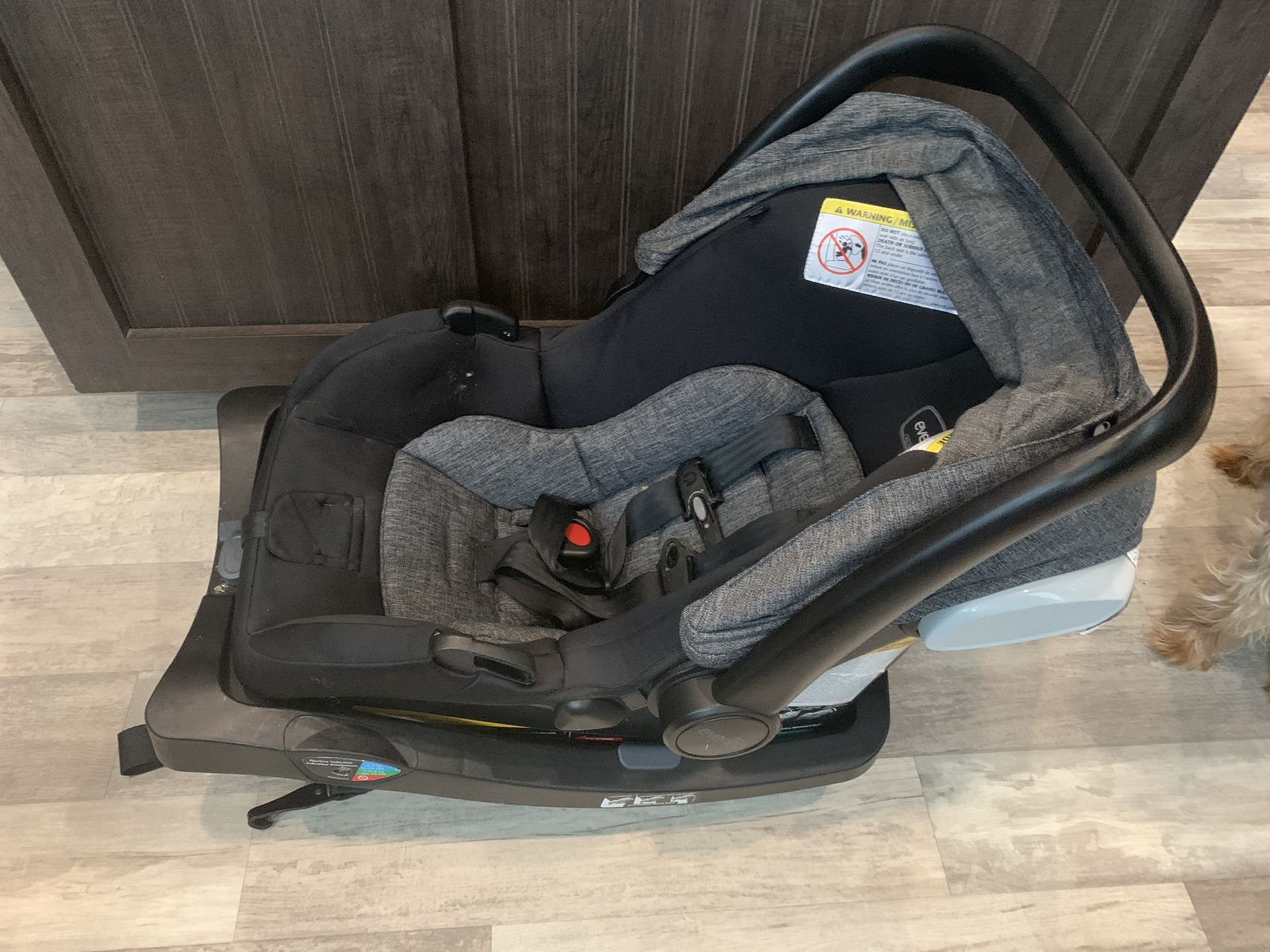 BABY CAR SEAT