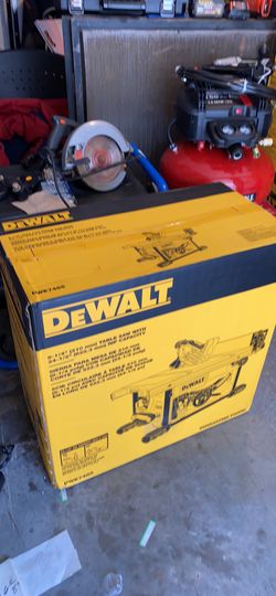 DEWALT 8-1/4 in. Compact Jobsite Tablesaw