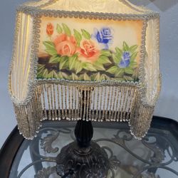 Antique Gorgeous Meyda Tiffany reversed Paint Roses Table lamp.m