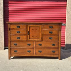 10 Drawer Solid Wood Dresser with Storage Cabinet