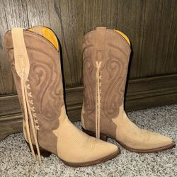 Women’s Cowgirl Boots 