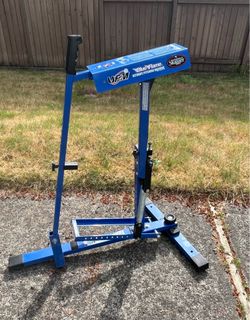 Louisville Slugger Blue Flame Pitching Machine