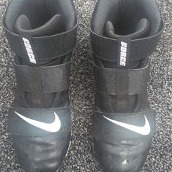 NIKE FORCE FASTFLEX YOUTH FOOTBALL CLEATS SIZE 6