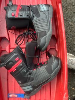 Snowboard Boots Black and Red Lace-Up