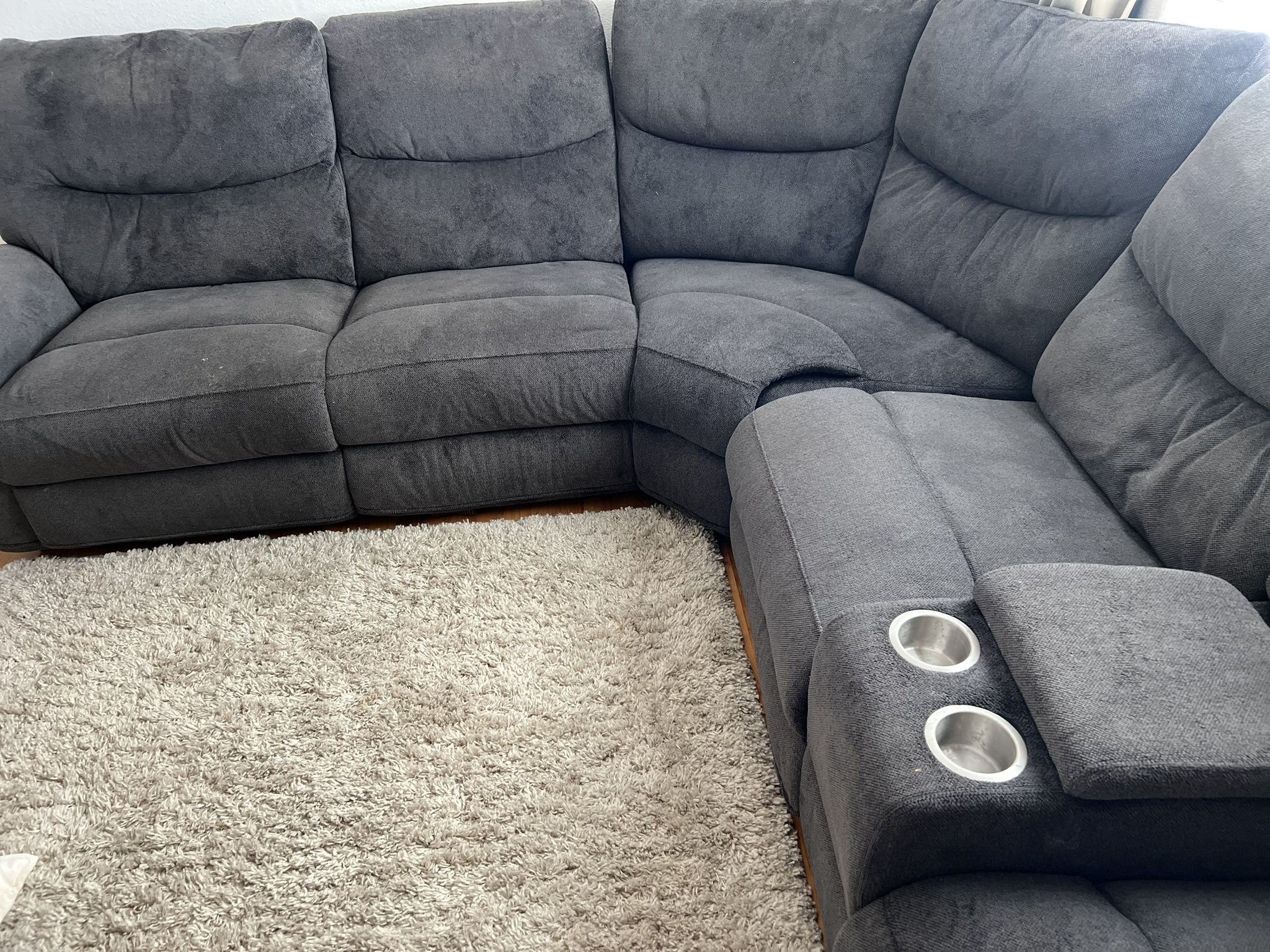 Sectional Couches 