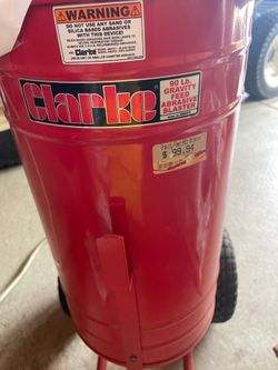Clarke 90 lb gravity feed sand blaster