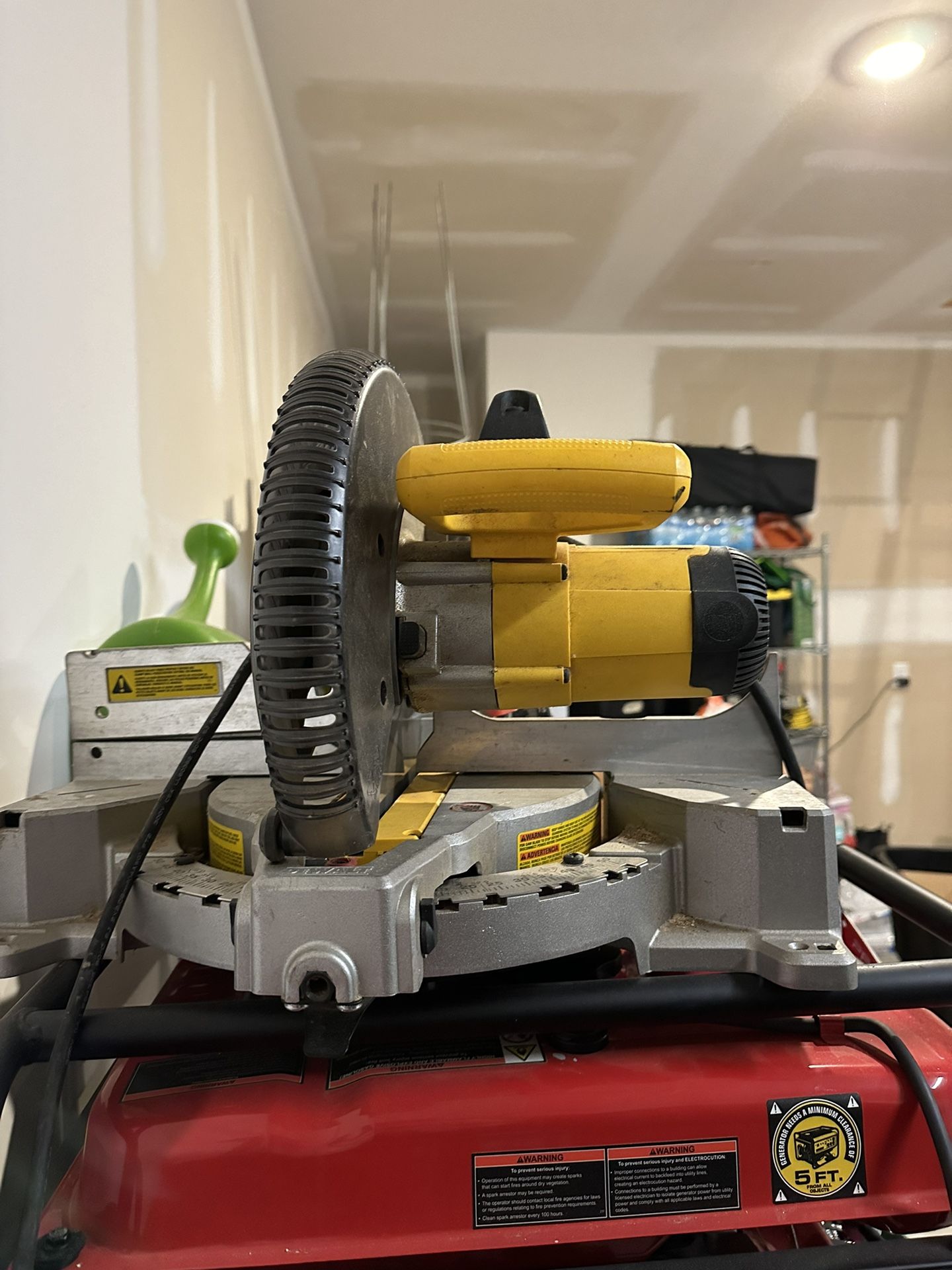 Dewalt 10 Inch Compound Miter Saw