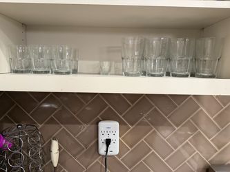 Bar-Style Glass Set