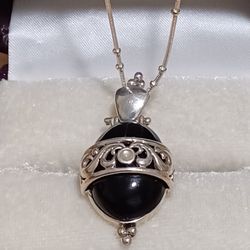 Vintage Black Onyx Pendant Necklace Sterling Silver 