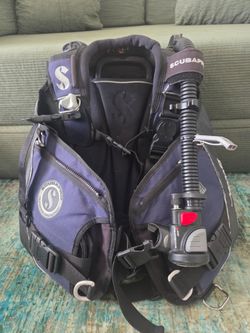 Scubapro Bella BCD with airsource