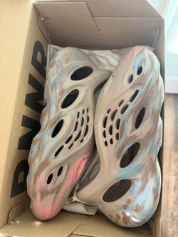 Yeezy Foam Size 10