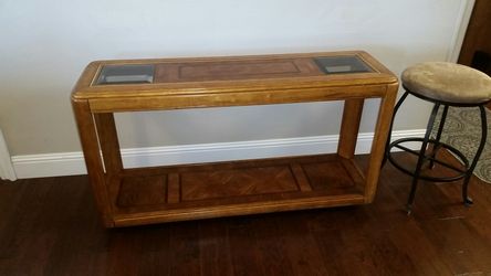 Coffee tables - Matching set of (4)
