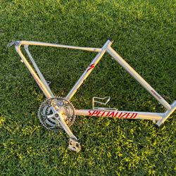 2004 Specialized Sequoia Sport  Road Bike Frame Size Medium With Crankset and Pedals